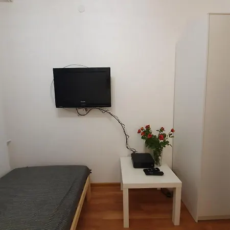 4 Rooms Anielewicza Гостевой дом