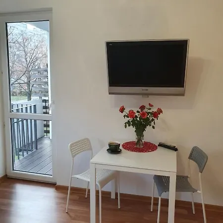 Gæstehus 4 Rooms Anielewicza Warszawa