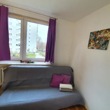 4 Rooms Anielewicza 바르샤바