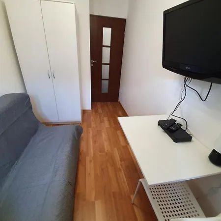 4 Rooms Anielewicza 招待所 华沙